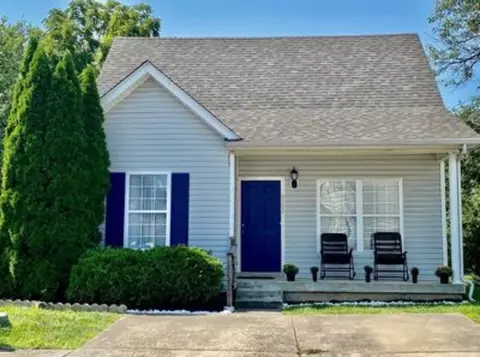 6302 Cottage Field Cir, Louisville, KY 40218