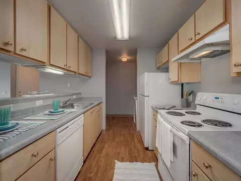 16936 SE Powell Blvd #67, Portland, OR 97236