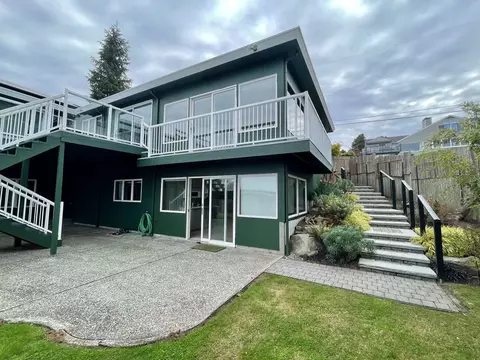 3030 NW 95th St, Seattle, WA 98117