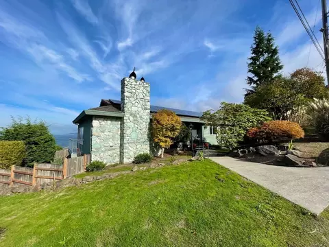 3030 NW 95th St, Seattle, WA 98117