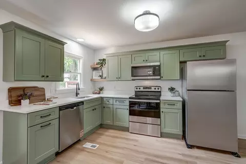 1453 Avon St, Charlottesville, VA 22902