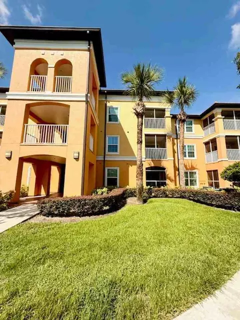 5447 Vineland Rd #1110, Orlando, FL 32811