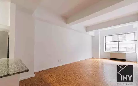 45 William St #2218, New York, NY 10005