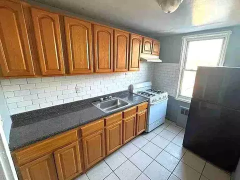 103 Chancellor Ave #B10B, Newark, NJ 07112