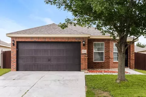 10041 Silent Hollow Dr, Fort Worth, TX 76140