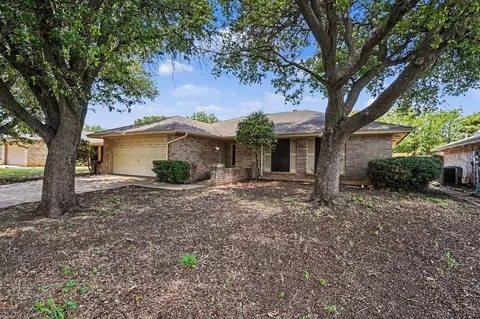 2608 Green Ridge St, Fort Worth, TX 76133