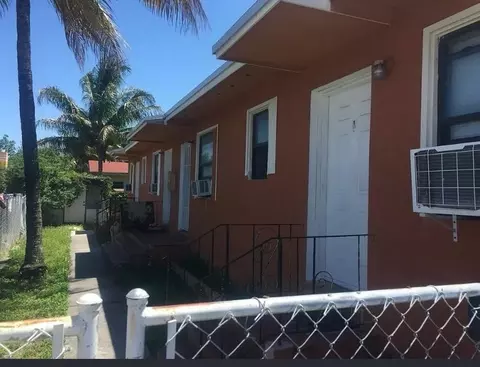 84 NW 71st St #4, Miami, FL 33150