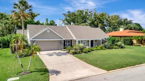 3173 Espanola Dr, Sarasota, FL 34239