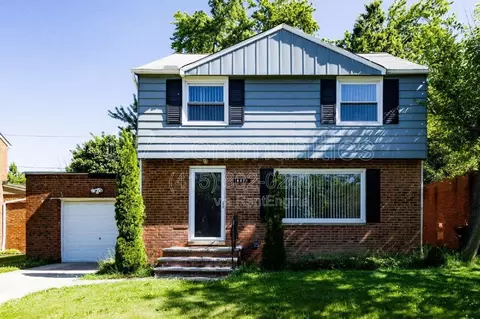4871 Oakland Dr, Lyndhurst, OH 44124