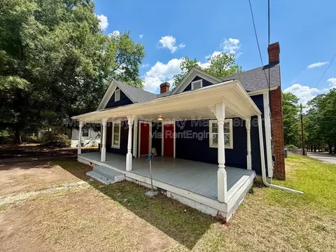 302 Raynor St #B, Durham, NC 27703