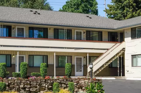 1843 NE Schuyler St, Portland, OR 97212