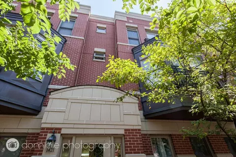 1421 S Halsted St #2B, Chicago, IL 60607
