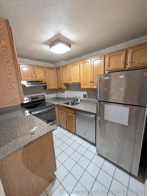 425 Broadway #7, Somerville, MA 02145
