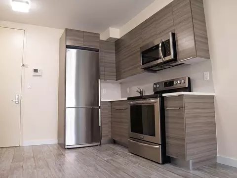 657 E 26th St, Brooklyn, NY 11210