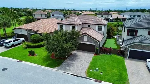 7146 Sandgrace Ln, Greenacres, FL 33463