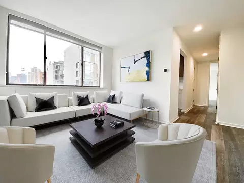 520 W 43rd St #10B, New York, NY 10036