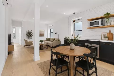 245 Eldridge St #2R, New York, NY 10002