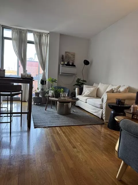 184 Thompson St #5T, New York, NY 10012