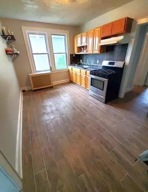 347 S Clinton St #1LB, East Orange, NJ 07018