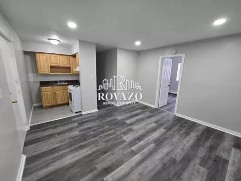 80 Grafton Ave #C22, Newark, NJ 07104