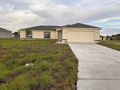 1415 NE 15th St, Cape Coral, FL 33909