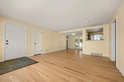 2140 Robin Dr, Colorado Springs, CO 80909