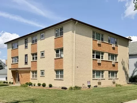 931 S Cora St #2N, Des Plaines, IL 60016