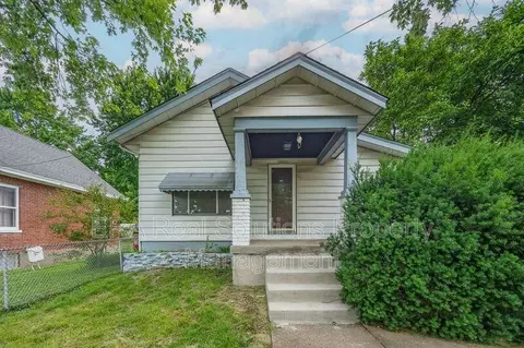 2028 W Galbraith Rd, North College Hill, OH 45239