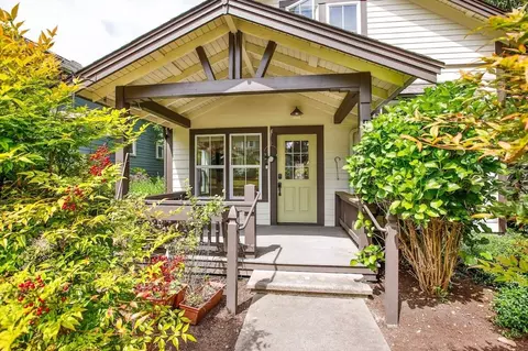 1086 Village Loop, Langley, WA 98260