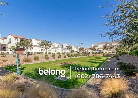 221 E Balsam Dr, Chandler, AZ 85286
