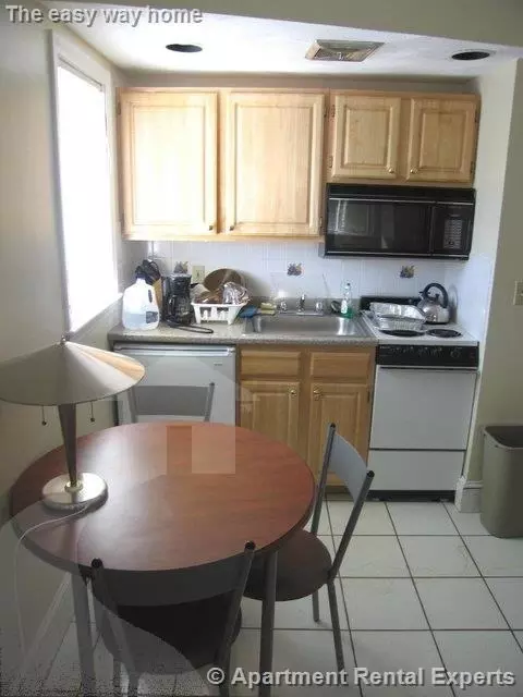 12 Mount Auburn St #12, Cambridge, MA 02138