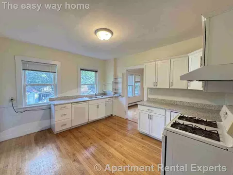 97 Lexington Ave #3, Cambridge, MA 02138