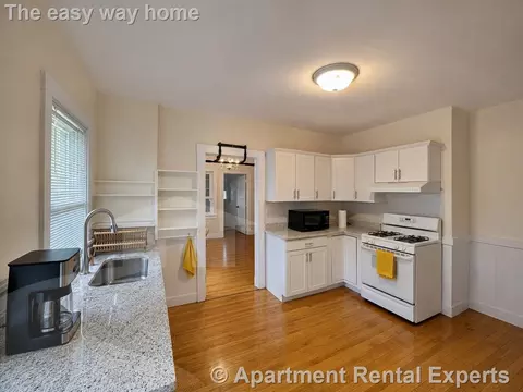 97 Lexington Ave #3, Cambridge, MA 02138