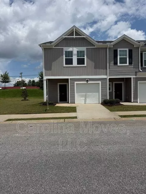 206 Telford Dr, Greenville, SC 29617