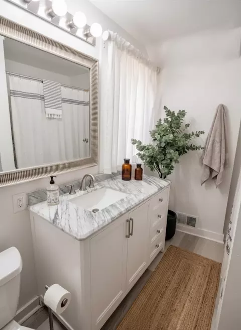 407 Washtenaw Rd #1, Ypsilanti, MI 48197
