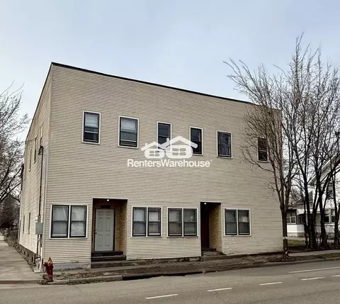 935 Sims Ave #3, Saint Paul, MN 55106