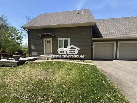 1305 Flag Ave N UNIT 2, Golden Valley, MN 55427