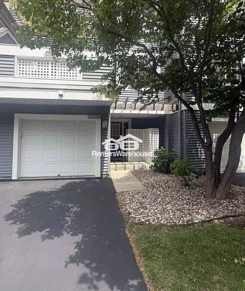 15615 24th Ave N #C, Plymouth, MN 55447