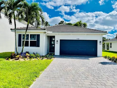 7188 Trotwood Ln, Limestone Creek, FL 33458