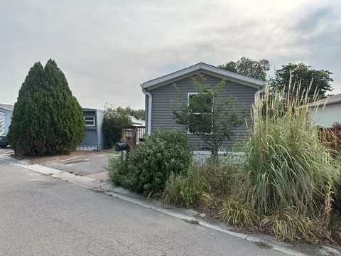 3500 S King St #42, Denver, CO 80236