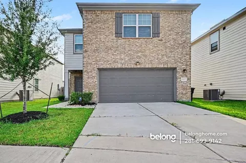 10007 Yellow Bell Dr, Houston, TX 77016
