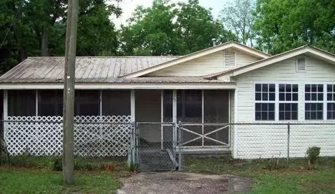 52 24th South St, Defuniak Springs, FL 32433