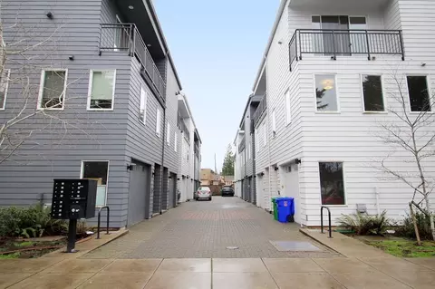 1020 N Ainsworth St, Portland, OR 97217