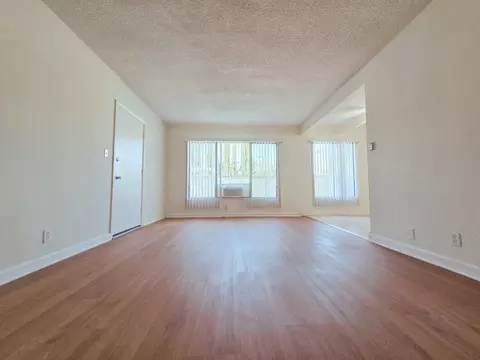 830 Crenshaw Blvd #05, Los Angeles, CA 90005