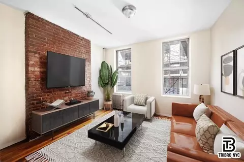 305 E 105th St, New York, NY 10029