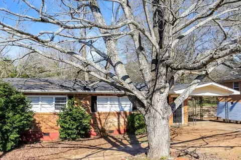 4682 Glenwood Rd, Decatur, GA 30035