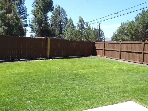 20249 Knightsbridge Pl, Bend, OR 97702 photo 3