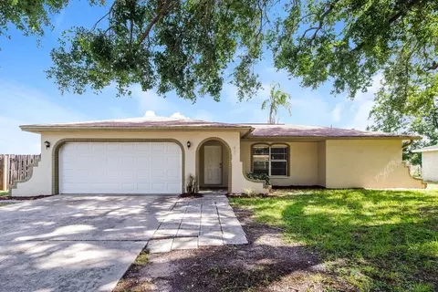 631 Fernandina St NW, Palm Bay, FL 32907