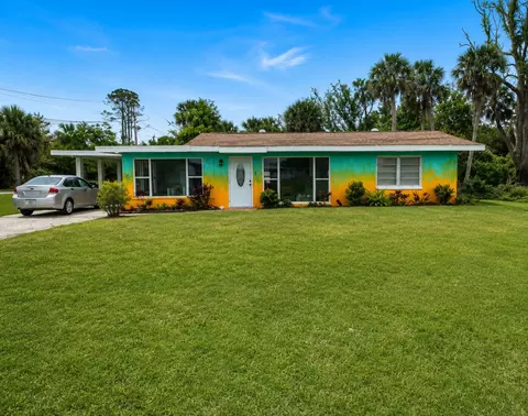 156 Myakka Dr, Venice, FL 34293