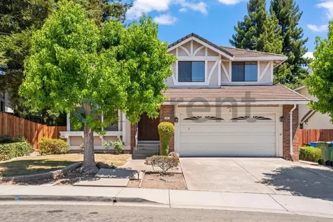 699 Patriot Pl, Fremont, CA 94539